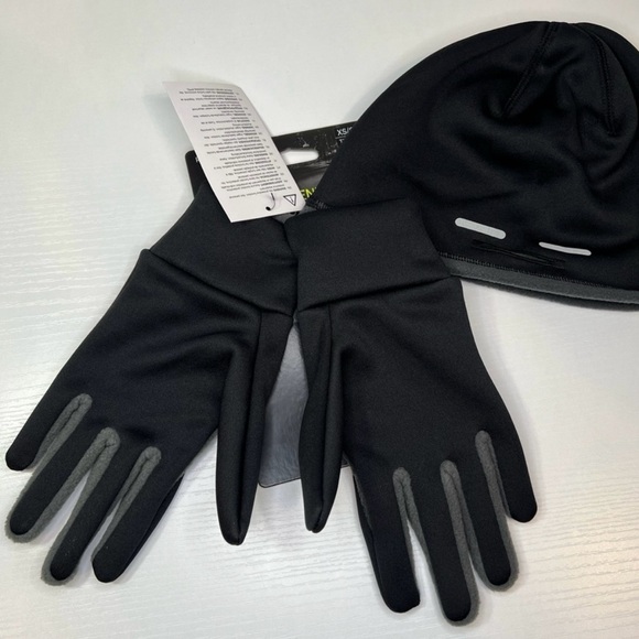 Nike Running Therma Women's Hat and Glove Set, Small/XS - Picture 5 of 10